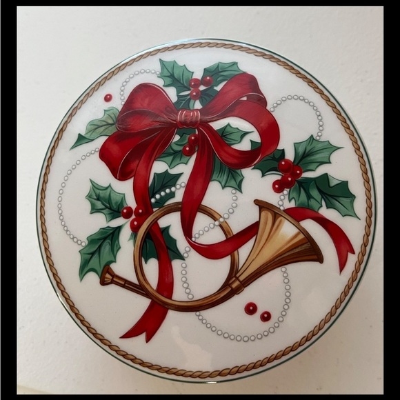 Vintage Mikasa Jubilation Candy Dish With Lid Trinket Dish Christmas Horn - Picture 1 of 6